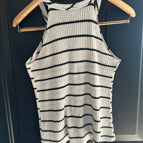 Paper Crane Sleeveless Striped Waffle Knot Tie
Bottom Top Size XS - Picture 5 of 5